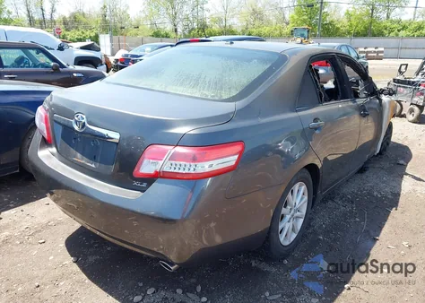 2010 Toyota Camry Xle z USA, uszkodzony, nr VIN 4T4BF3EK7AR037710